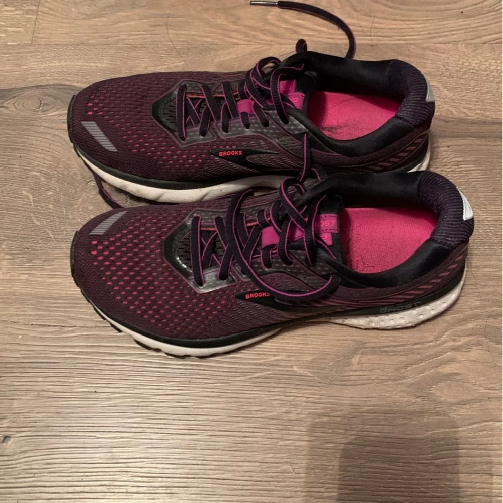 Brooks ghost 12 running shoes